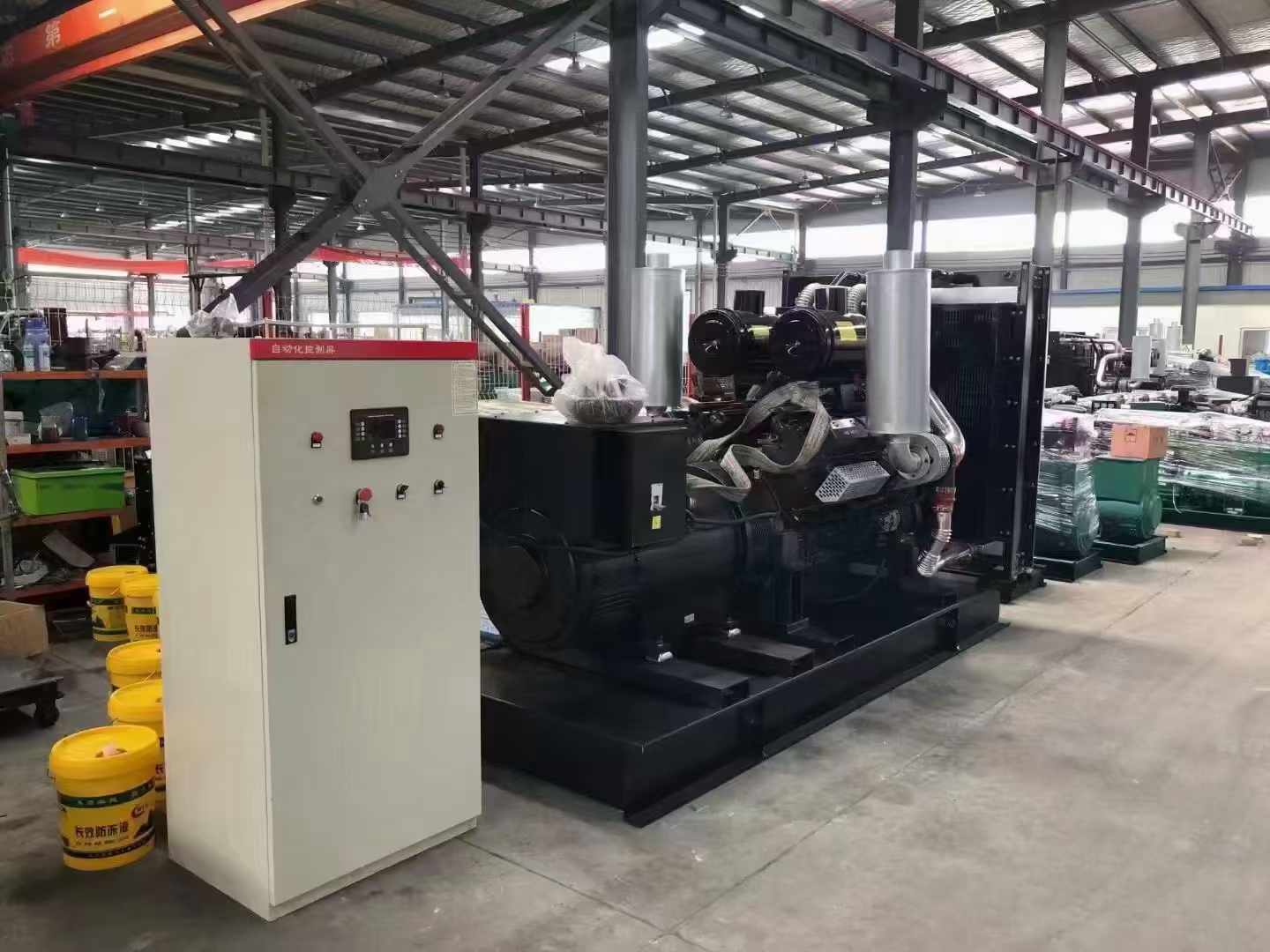 江阳柴油发电机运行时的噪音和振动水平如何？